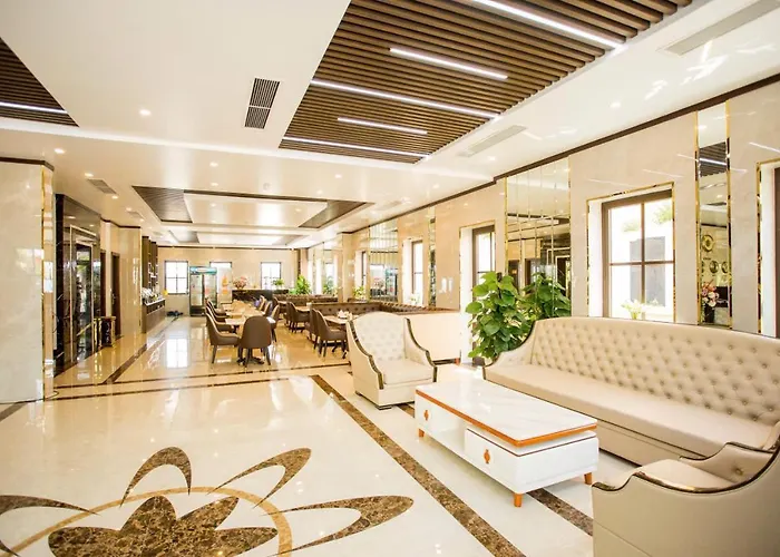 Holiday Hotel Hạ Long